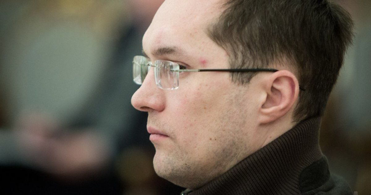 Юрий Бутусов