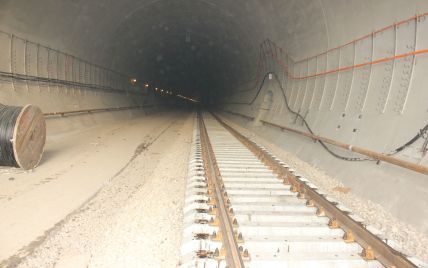 У Карпатах відкрили Бескидський тунель