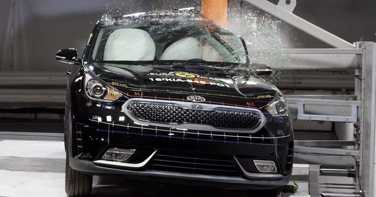 Euro NCAP проверил на прочность Kia Niro (Видео)