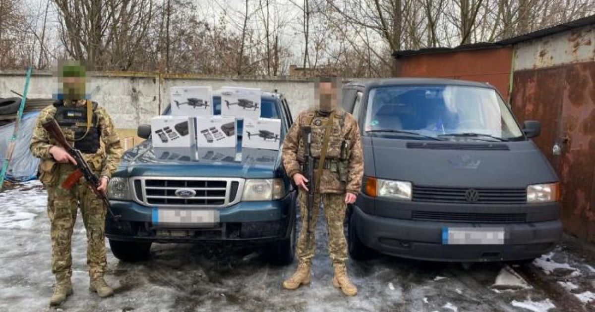 Favbet Foundation передав розвідникам ГУР позашляховик, мікроавтобус та ще 5 дронів
