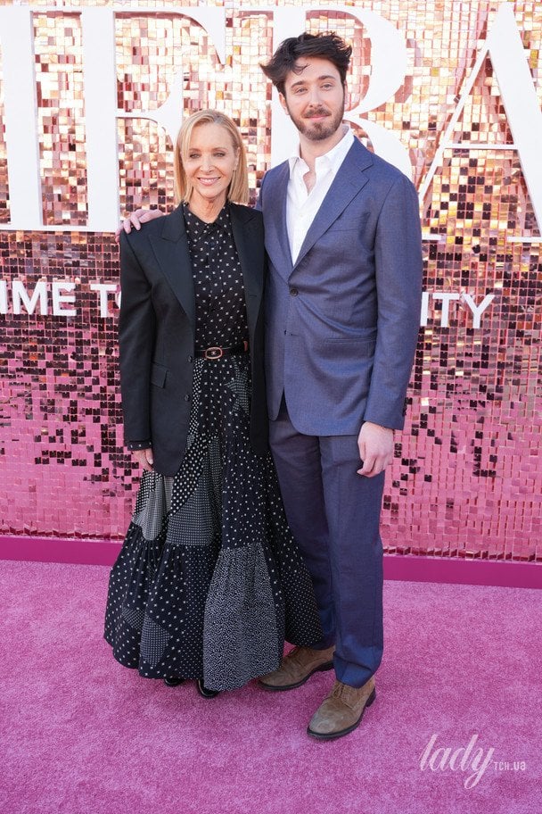 Ліза Кудров з сином Джуліаном Стерном / © Associated Press