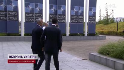 Украину могут принять в НАТО с оккупированными территориями - Столтенберг