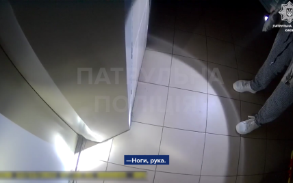 Выключение света в Киеве: мужчина упал в шахту лифта, когда решил из него выйти