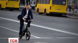 Кілька днів Віталій Кличко крутить педалі центром міста