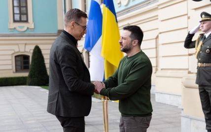 Российско-украинские переговоры. Стол переговоров россия украина. Российско-украинские переговоры в стамбуле. Президентские переговоры. Делегация россии.