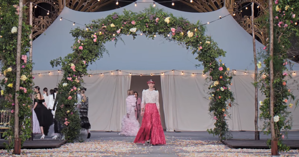 Показ Chanel сезону весна-літо 2021