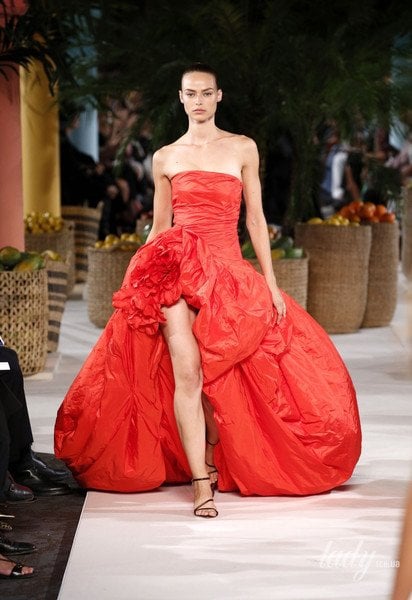 Коллекция Oscar de La Renta прет-а-порте сезона весна-лето 2020 / © East News