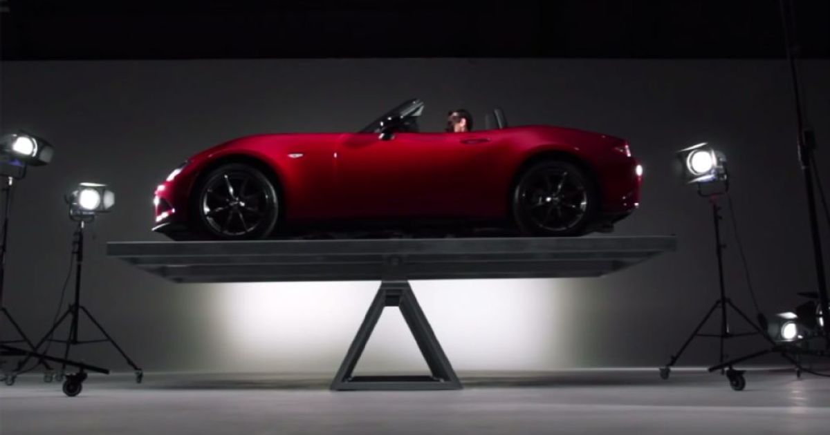Родстер Mazda MX-5 показал идеальный баланс (видео)