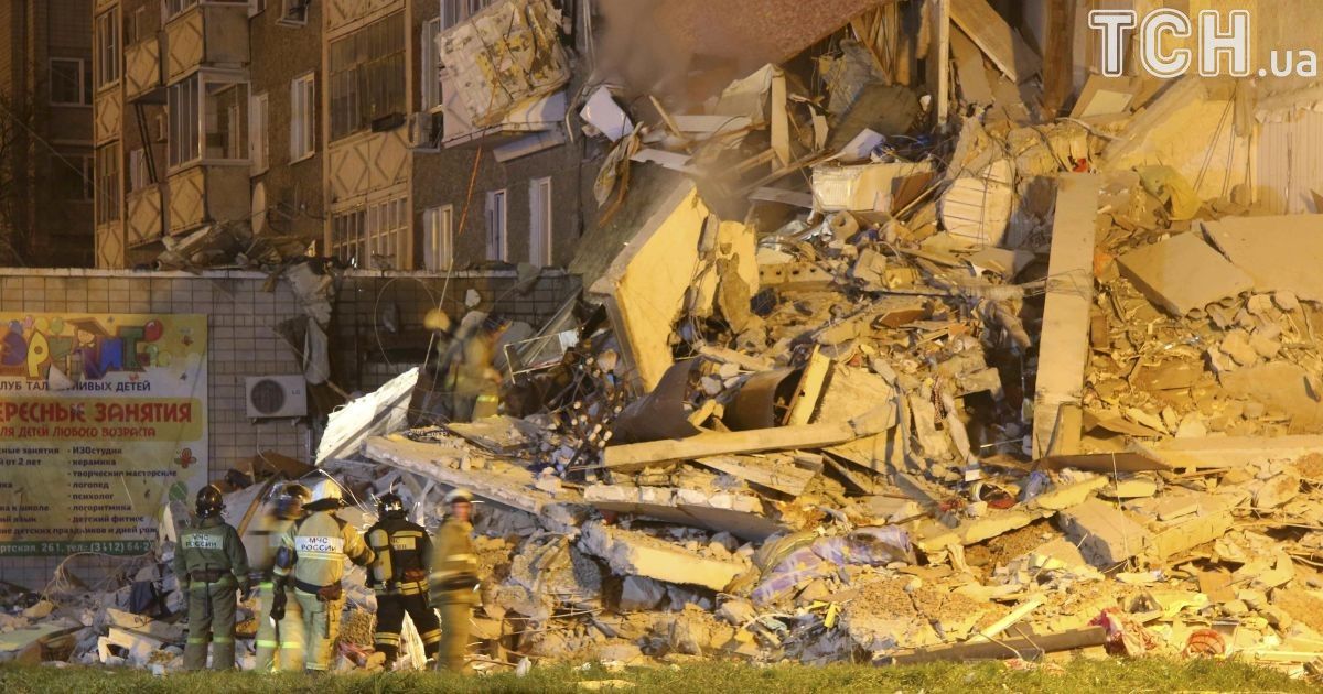 Обвал будинку в російському Іжевську: знову зросла кількість загиблих