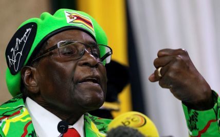 "Вічний" президент Зімбабве Мугабе навідріз відмовився добровільно йти з посади