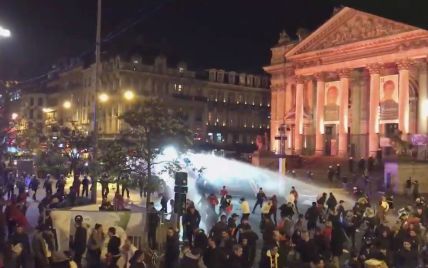 Фанати влаштували масові безлади в центрі Брюсселя після виходу збірної Марокко на ЧС-2018