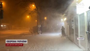 Вже троє людей померли від негоди: Україну накрили потужні снігопади