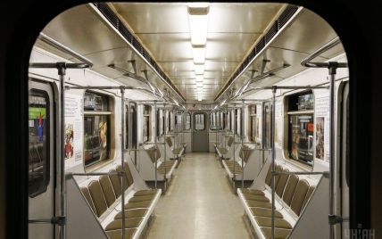 У Києві підірвали петарду в вагоні метро