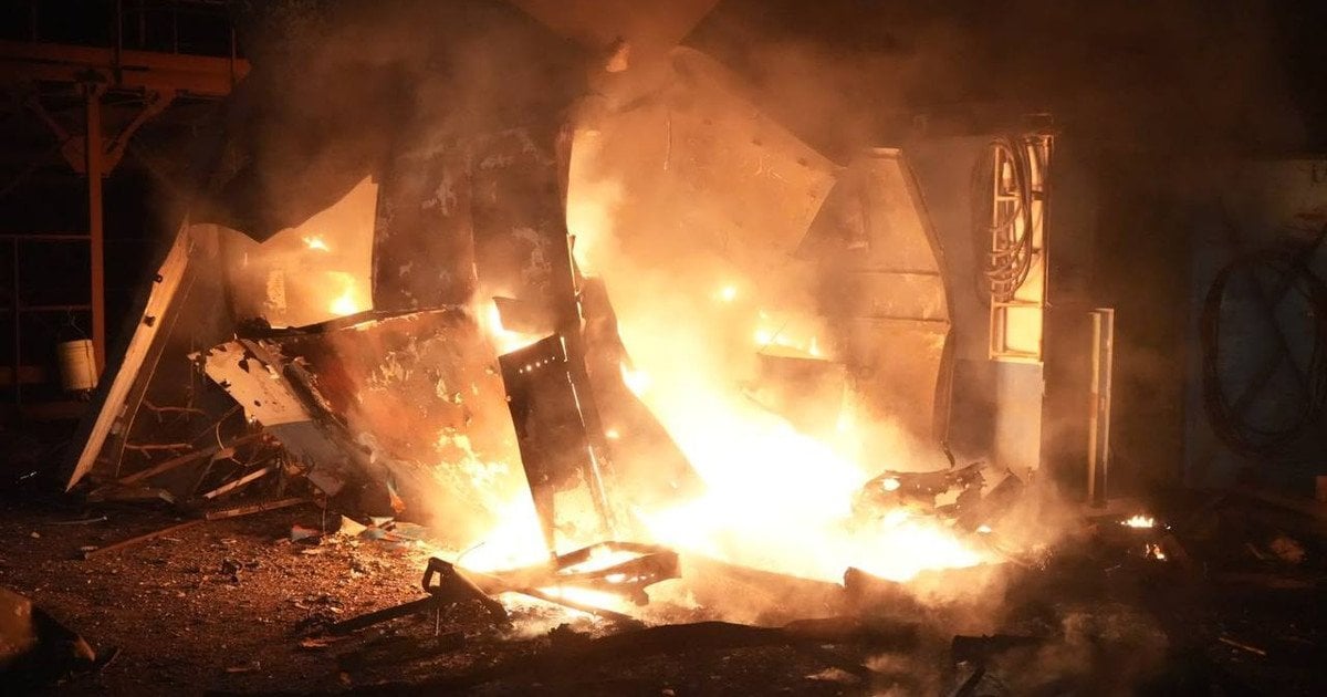 РФ вгатила кількома хвилями по інфраструктурі на півдні: почались пожежі, є руйнування