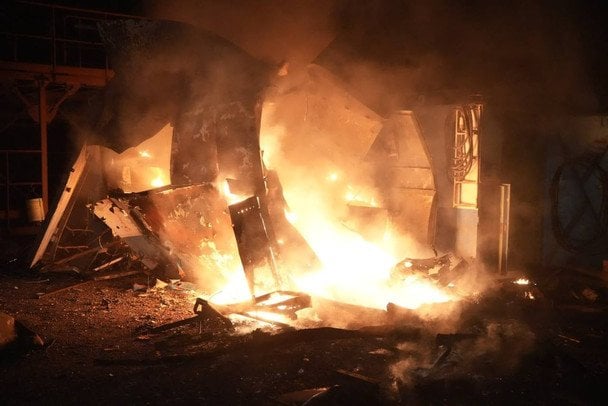 РФ вгатила кількома хвилями по інфраструктурі на півдні: почались пожежі, є руйнування
