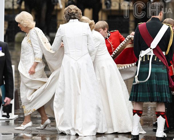 Королева Камілла та король Чарльз III на коронаційній службі у Вестмінстерському абатстві / © Getty Images