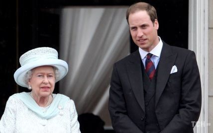 Королева Елизавета II провела экстренное совещание с принцем Уильямом: каких званий лишили принца Эндрю