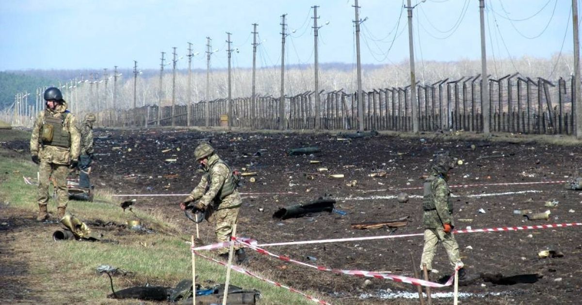 Военные саперы надеются уже сегодня начать расчистку арсенала под Балаклеей