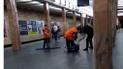 Избиение полицейским мужчину в метро