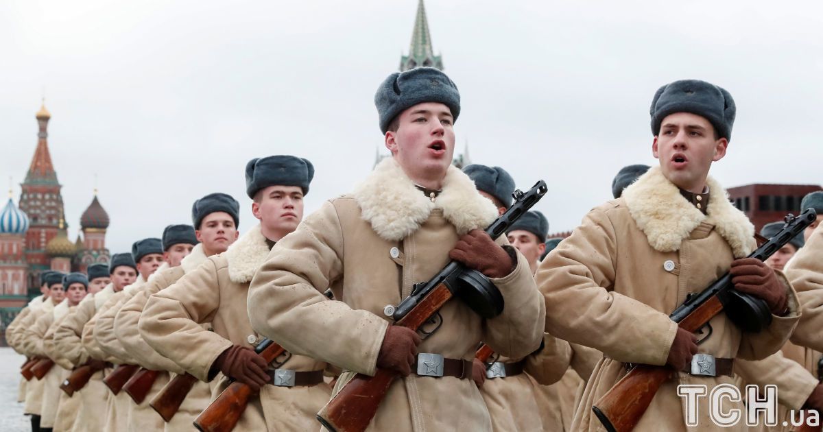 Парад у Москві