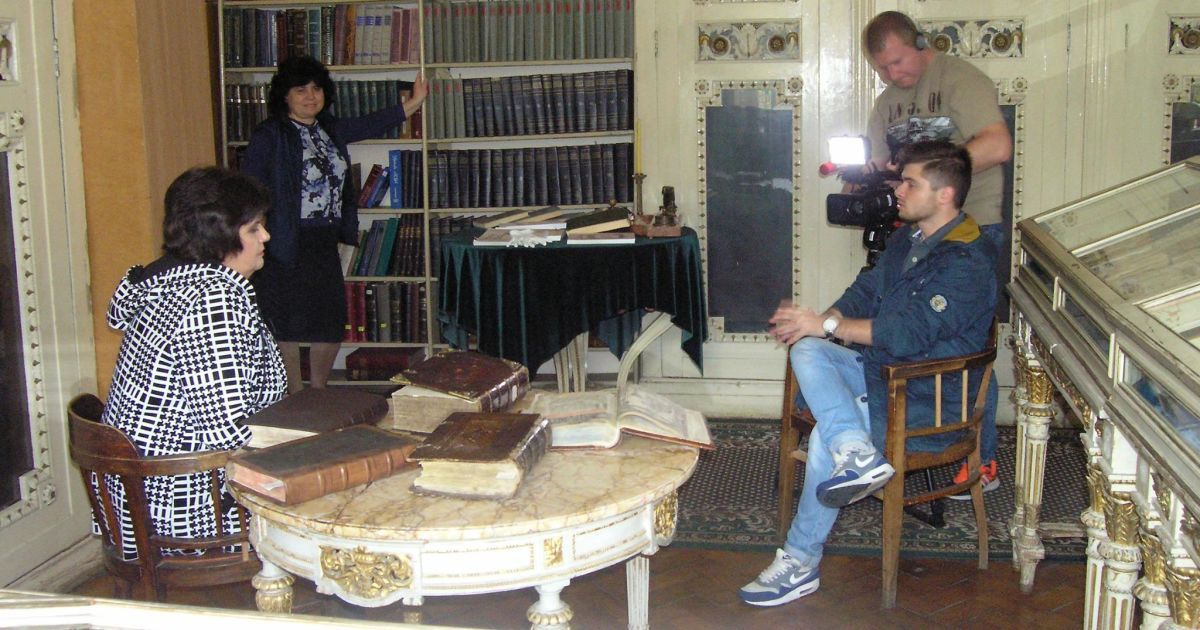 "Чорні" колекціонери. В Україні виявили тотальне й дуже масштабне розкрадання стародруків із музеїв
