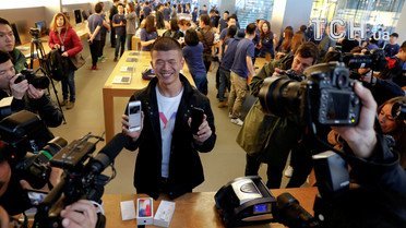 Старт продажів IPhone Xу світі_7 / © Reuters