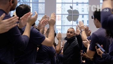 Старт продажів IPhone Xу світі_13 / © Reuters