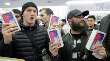 Старт продажів IPhone Xу світі_8 / © Reuters