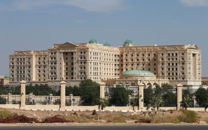 СМИ показали роскошный отель, который превратили в тюрьму для саудовских принцев-коррупционеров