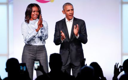 В красивой рубашке и классических брюках: Мишель Обама встретилась с принцем Гарри