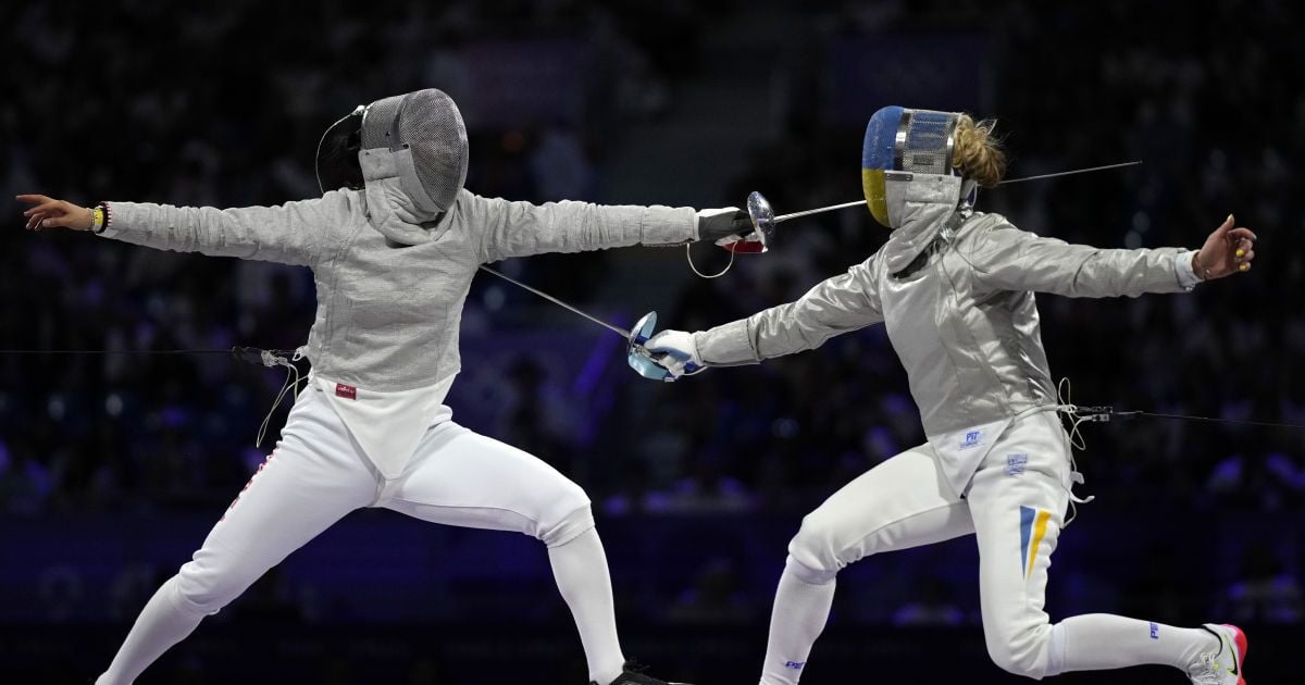 Ольга Харлан (справа) в матчі за "бронзу" Олімпіади-2024