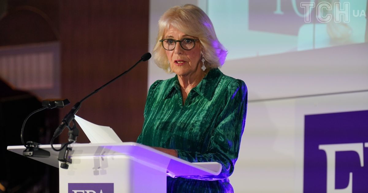 Королева Камілла