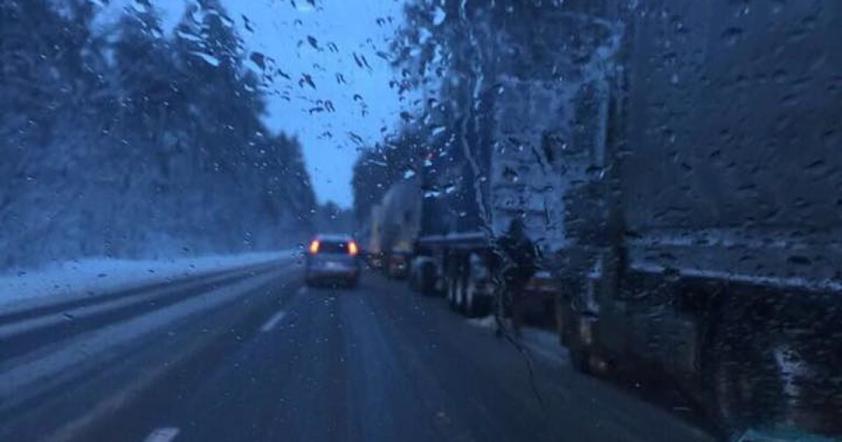 фури в снігопаді_2 / © Facebook/Владимир Омелян