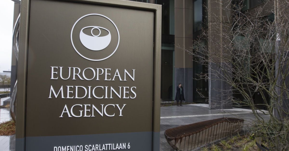Регулятор ЄС провів розслідування і визнав, що вакцина AstraZeneca є безпечною - офіційна заява