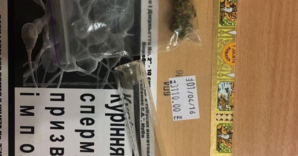 Вилучені речі у камері бійців Торнадо_5 / © facebook/Андрій Лисенко