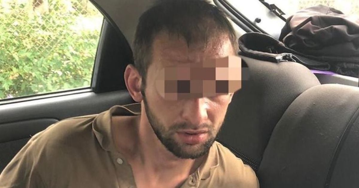 У Фастові чоловік зарізав трьох людей та з ножем напав на матір