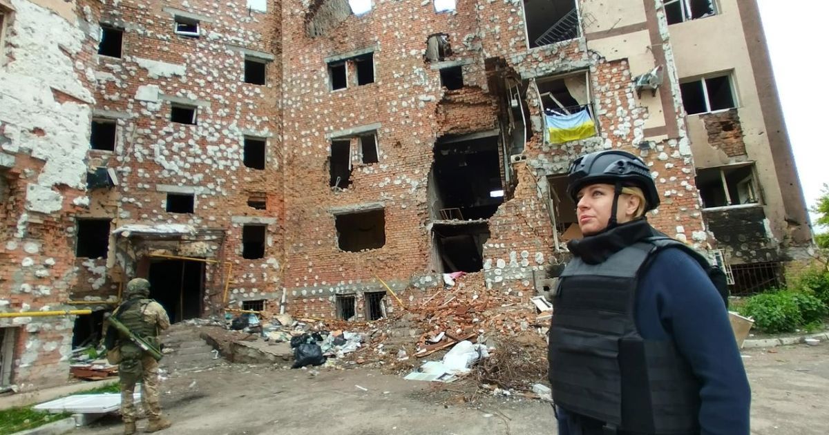 Президент Словакии побывала в Ирпене и Бородянке: "Своими глазами увидела последствия разрушений, которые совершили солдаты РФ" (фото)
