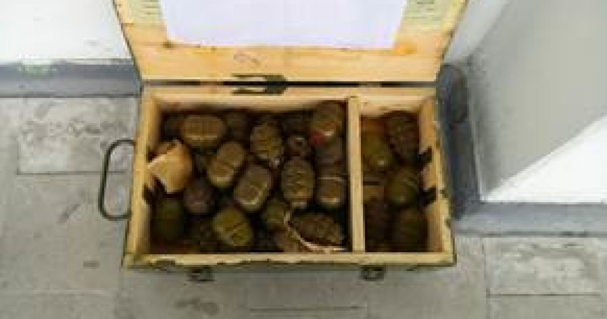 В Луганской области боевики прятали украденный арсенал оружия