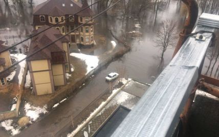 Первое сильное наводнение на Сумщине. Спасатели прокомментировали затопление Ахтырки