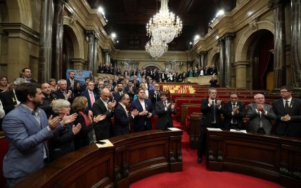 Испания позволит Пучдемону участвовать в декабрьских выборах в Каталонии