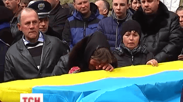На Прикарпатті поховали трьох бійців, що загинули під Іловайськом