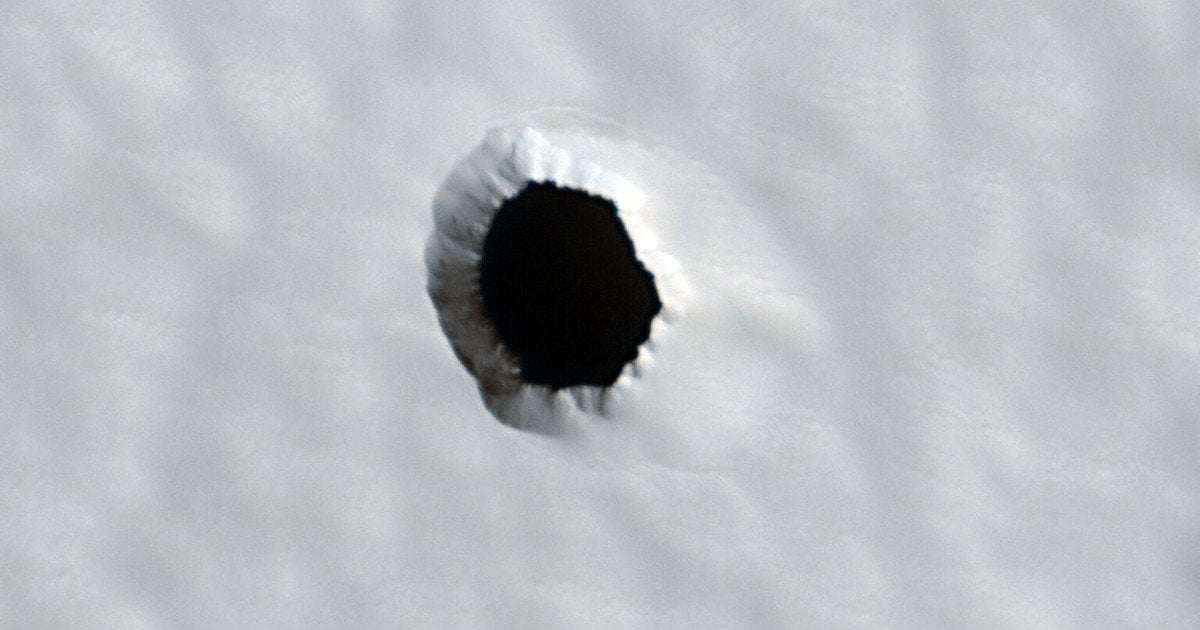 Діра на Марсі