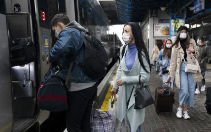 "Укрзалізниця" відновлює посадку пасажирів у містах, які були у червоній зоні: перелік станцій