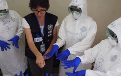 Вирус Эбола уже убил почти восемь тысяч человек