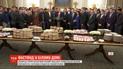 Трамп накормил фастфудом футбольную сборную студентов из Северной Дакоты