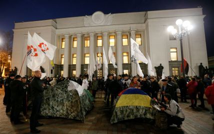 Организаторы митинга под Верховной Радой подвели промежуточные итоги протестов