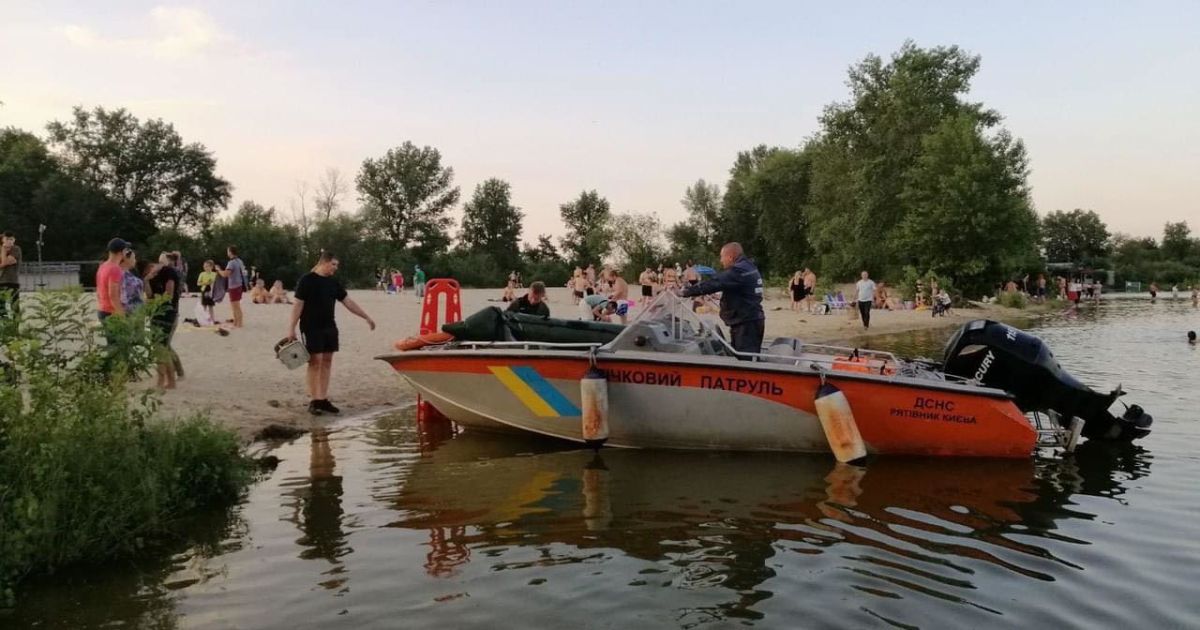 В Киеве в заливе Собачье Устье утонул 19-летний парень