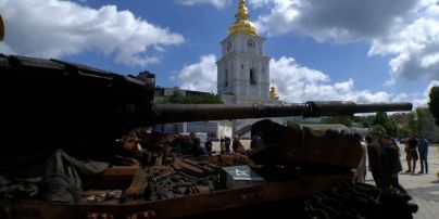 Уничтоженную российскую технику предлагают свезти на границу с РФ, построить из нее стену и заминировать