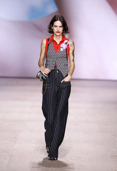Коллекция Louis Vuitton прет-а-порте сезона весна-лето 2020 / © East News