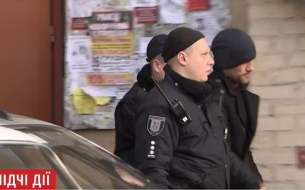 У Києві поліція привела на місце злочину підозрюваного у вбивстві двох дівчат